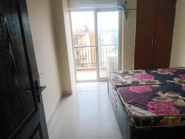 2 BHK Apartment in Sector 75 for rent Noida. The reference number is 20445229