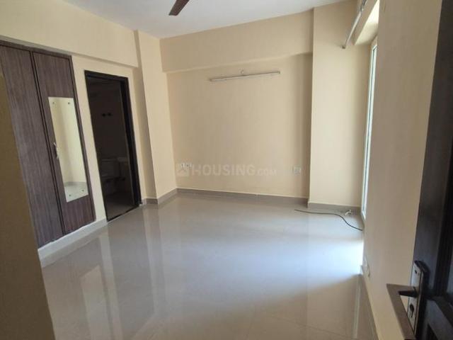 2 BHK Apartment in Sector 76 for rent Noida. The reference number is 20916634