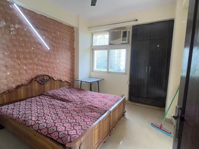 2 BHK Apartment in Sector 76 for rent Noida. The reference number is 21104159