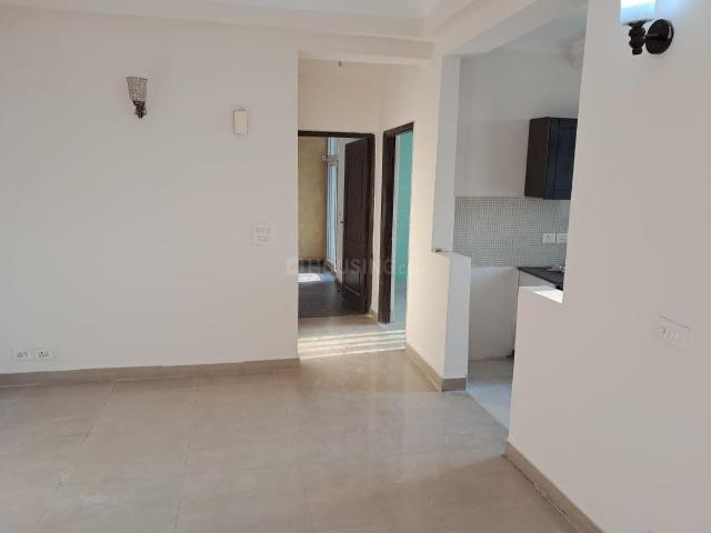 2 BHK Apartment in Sector 76 for rent Noida. The reference number is 21103459