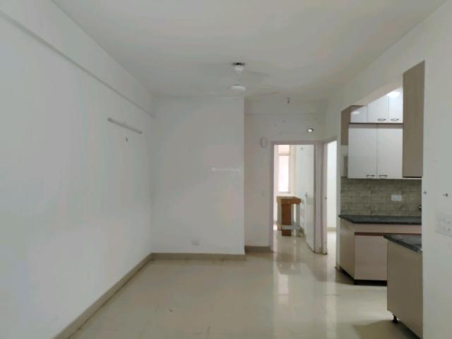 2 BHK Apartment in Sector 76 for rent Gurgaon. The reference number is 17806165
