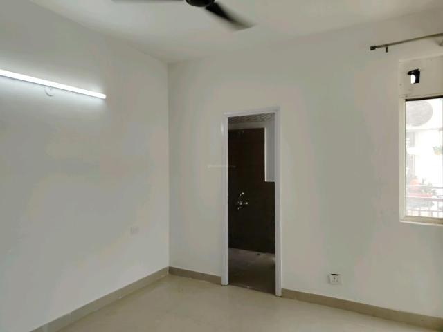 2 BHK Apartment in Sector 76 for rent Gurgaon. The reference number is 17026867