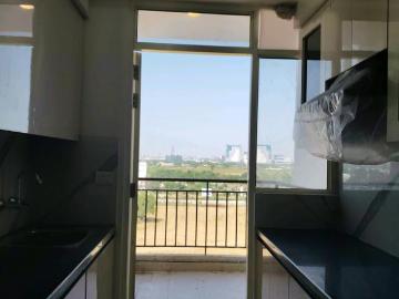 2 BHK Apartment in Sector 76 for rent Gurgaon. The reference number is 18419561