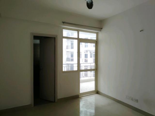 2 BHK Apartment in Sector 76 for rent Gurgaon. The reference number is 18668295