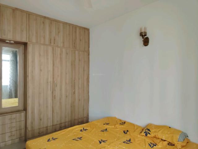 2 BHK Apartment in Sector 76 for rent Gurgaon. The reference number is 19144957