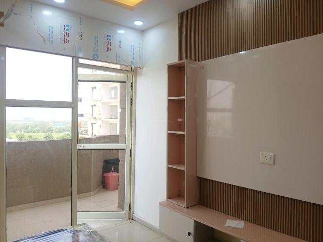 2 BHK Apartment in Sector 76 for rent Gurgaon. The reference number is 20599531