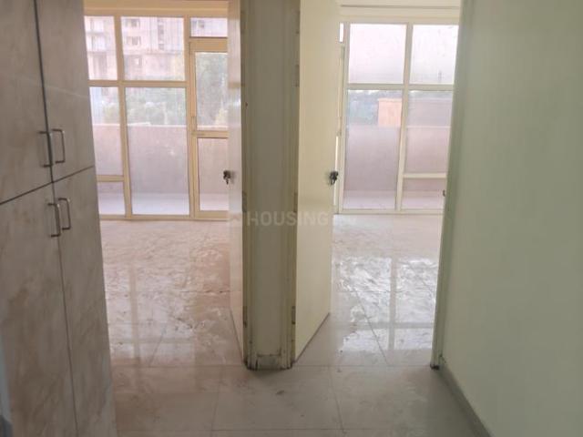2 BHK Apartment in Sector 76 for rent Gurgaon. The reference number is 20718234