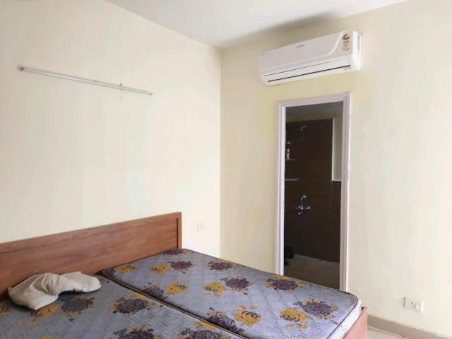 2 BHK Apartment in Sector 76 for rent Gurgaon. The reference number is 20840499