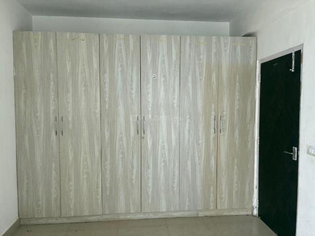 2 BHK Apartment in Sector 76 for rent Gurgaon. The reference number is 20246242