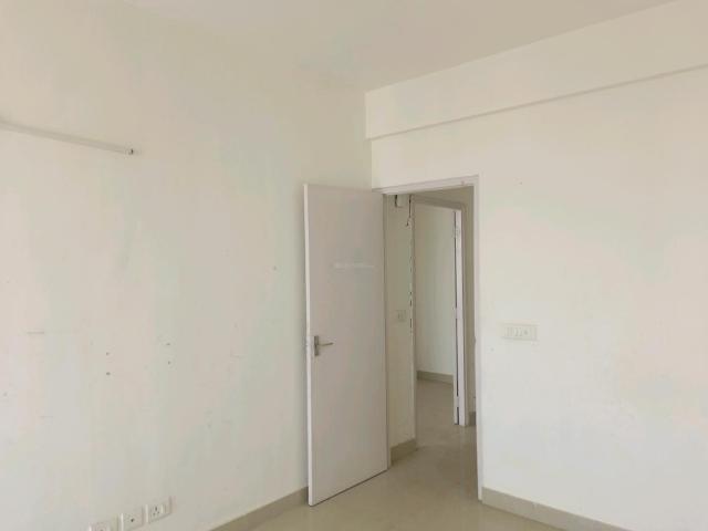 2 BHK Apartment in Sector 76 for rent Gurgaon. The reference number is 21021616