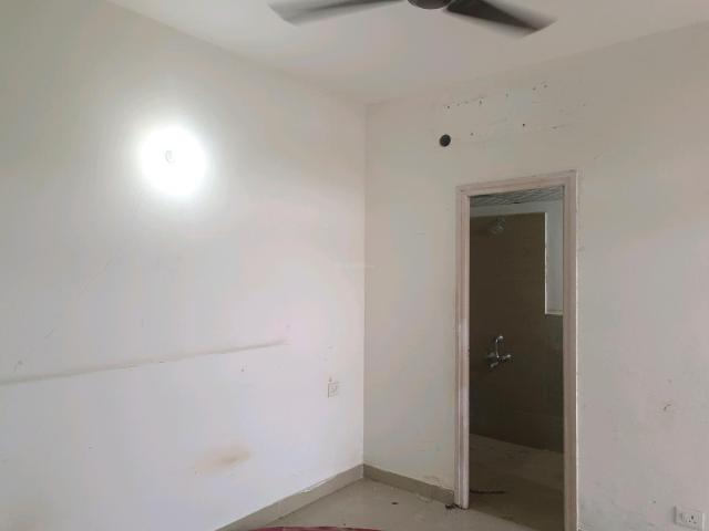 2 BHK Apartment in Sector 76 for rent Gurgaon. The reference number is 21021661