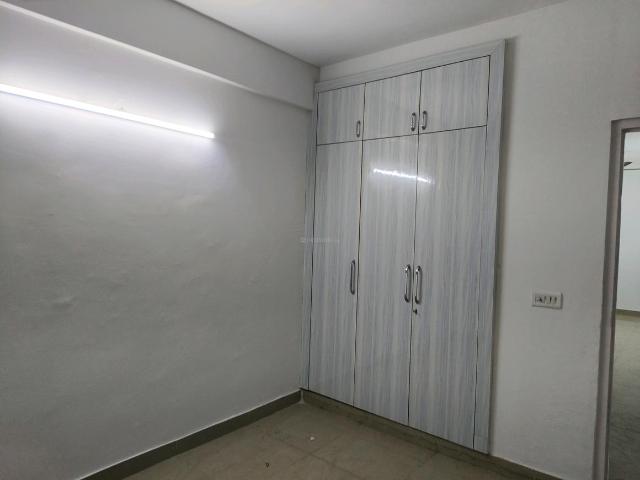 2 BHK Apartment in Sector 76 for rent Gurgaon. The reference number is 21021189