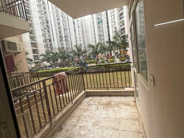 2 BHK Apartment in Sector 76 for rent Gurgaon. The reference number is 21181678