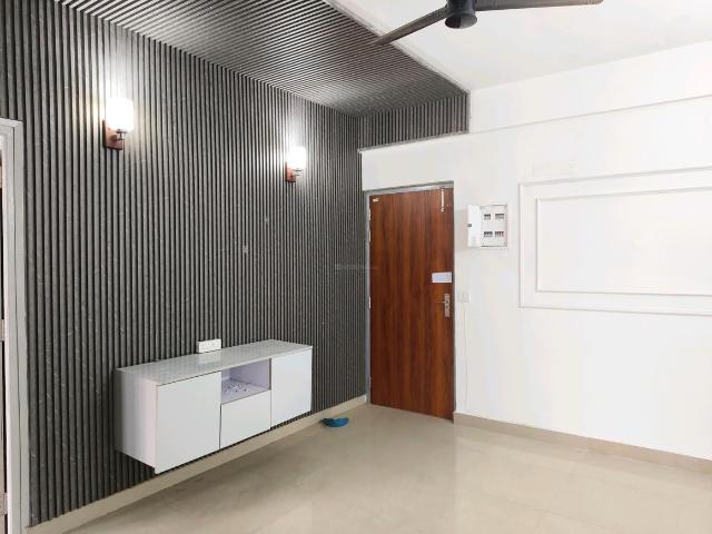 2 BHK Apartment in Sector 76 for rent Gurgaon. The reference number is 21294625