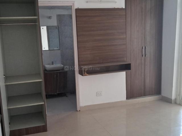 2 BHK Apartment in Sector 76 for rent Gurgaon. The reference number is 21368214