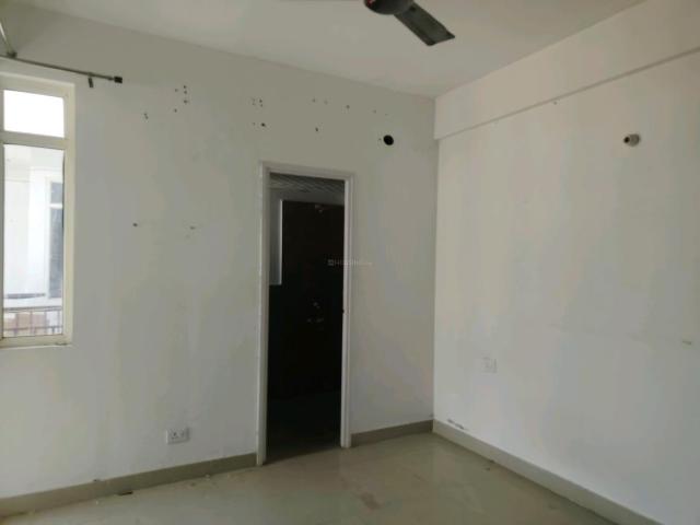 2 BHK Apartment in Sector 76 for resale Gurgaon. The reference number is 18668216