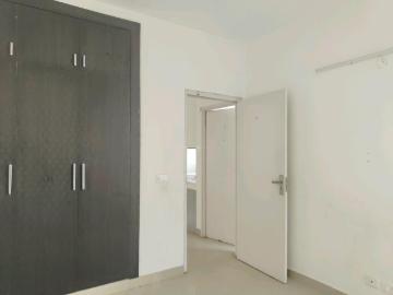 2 BHK Apartment in Sector 76 for resale Gurgaon. The reference number is 19089731
