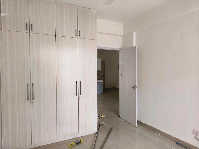 2 BHK Apartment in Sector 76 for resale Gurgaon. The reference number is 20846431