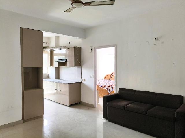 2 BHK Apartment in Sector 76 for resale Gurgaon. The reference number is 21020743