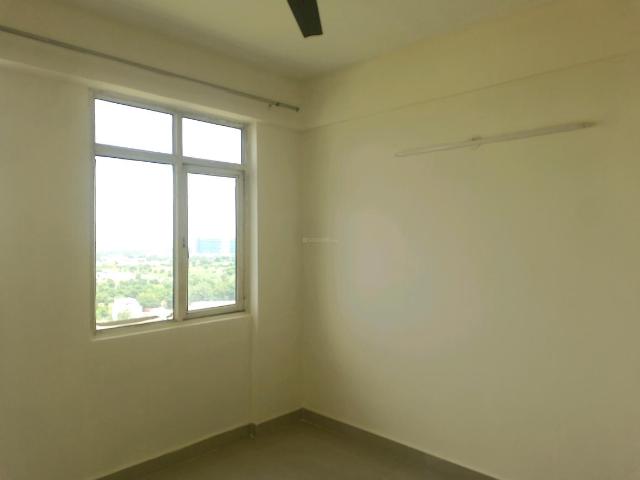 2 BHK Apartment in Sector 76 for resale Gurgaon. The reference number is 21021441