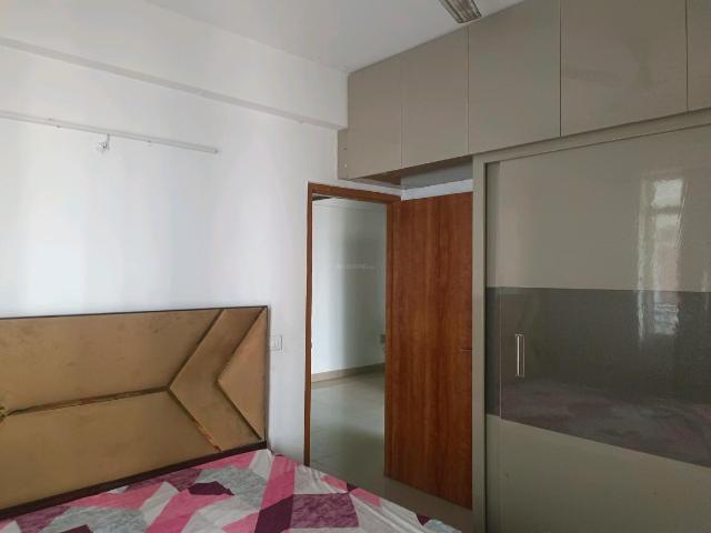 2 BHK Apartment in Sector 76 for resale Gurgaon. The reference number is 21021420