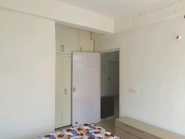2 BHK Apartment in Sector 76 for resale Gurgaon. The reference number is 21021422