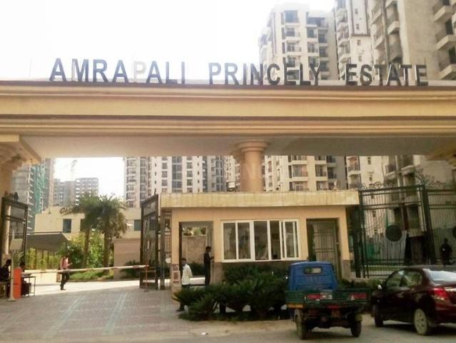 2 BHK Apartment in Sector 76 for resale Noida. The reference number is 19212356