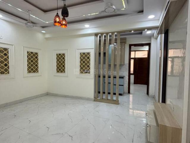 2 BHK Apartment in Sector 76 for resale Noida. The reference number is 20142391