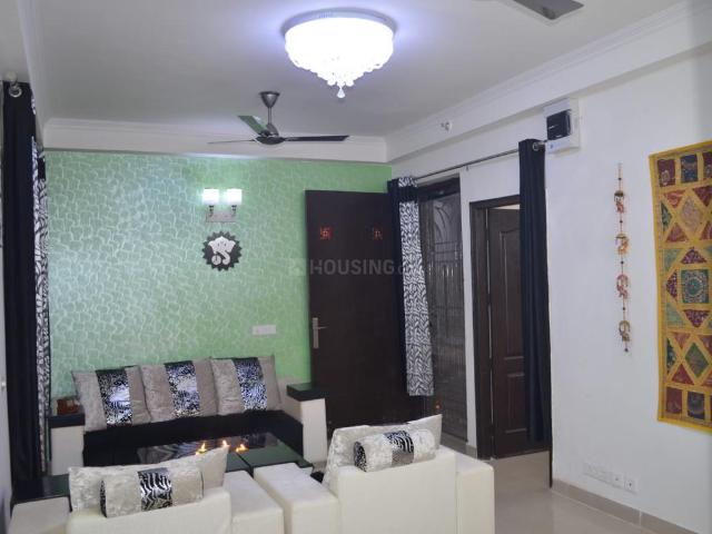 2 BHK Apartment in Sector 76 for resale Noida. The reference number is 21146422