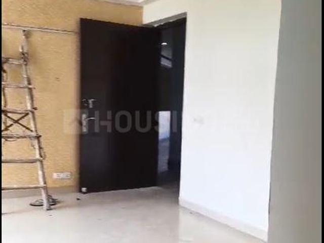 2 BHK Apartment in Sector 76 for resale Noida. The reference number is 21181072