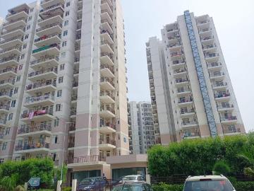 2 BHK Apartment in Sector 76 for resale Gurgaon. The reference number is 19612395