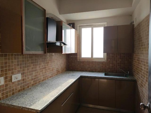 2 BHK Apartment in Sector 77 for rent Gurgaon. The reference number is 17223843