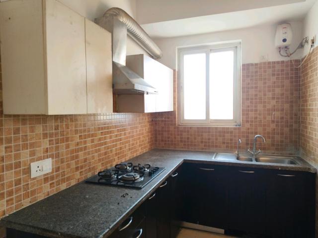 2 BHK Apartment in Sector 77 for rent Gurgaon. The reference number is 18228327