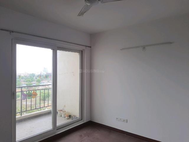 2 BHK Apartment in Sector 77 for rent Gurgaon. The reference number is 19364861