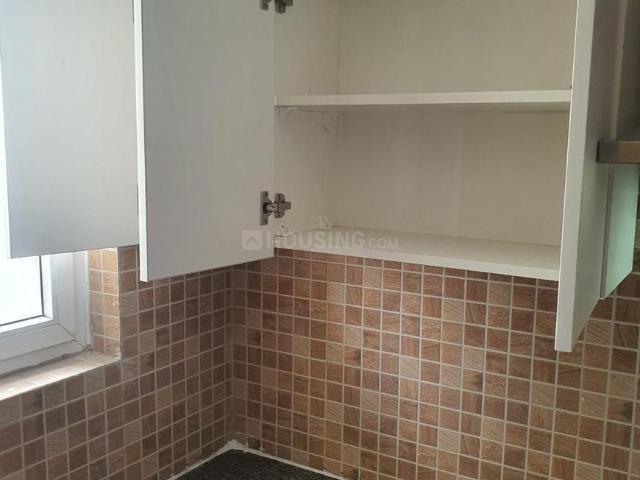 2 BHK Apartment in Sector 77 for resale Gurgaon. The reference number is 20015496