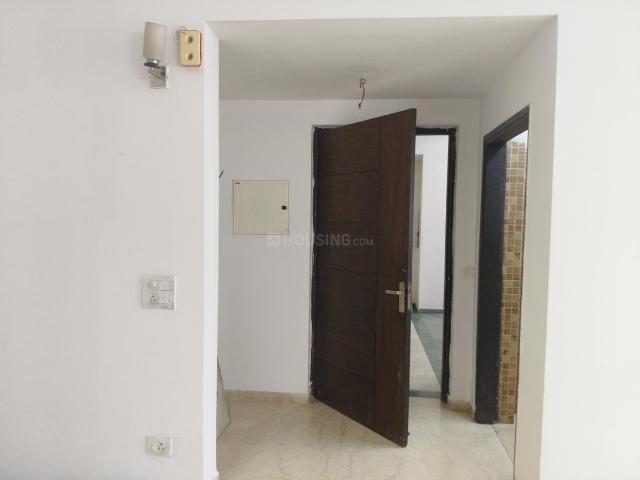 2 BHK Apartment in Sector 77 for resale Gurgaon. The reference number is 21047268