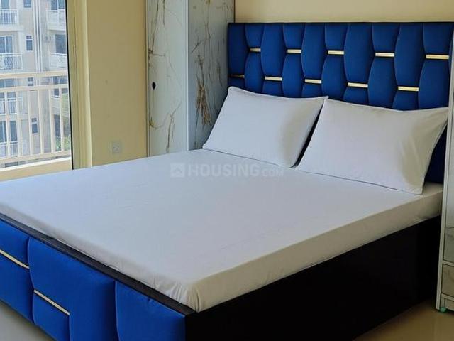 2 BHK Apartment in Sector 78 for rent Faridabad. The reference number is 18771557