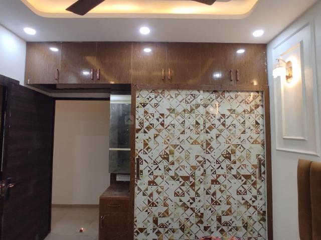 2 BHK Apartment in Sector 78 for rent Faridabad. The reference number is 18853070