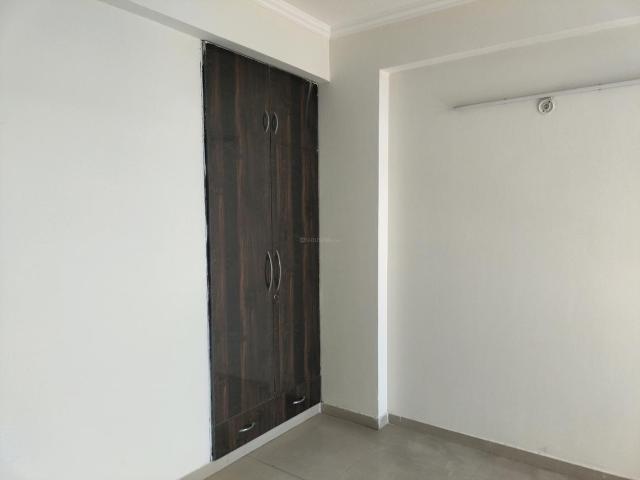 2 BHK Apartment in Sector 70 for rent Noida. The reference number is 20084714