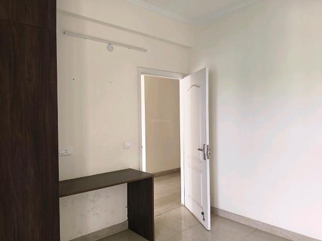 2 BHK Apartment in Sector 70 for rent Gurgaon. The reference number is 20847098