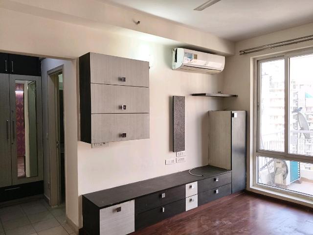 2 BHK Apartment in Sector 70 for rent Gurgaon. The reference number is 21070259