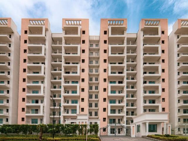2 BHK Apartment in Sector 70 for resale Gurgaon. The reference number is 9726669