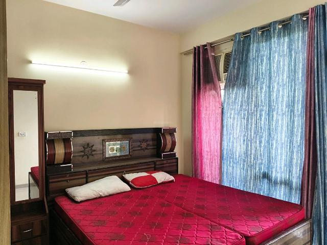 2 BHK Apartment in Sector 70A for rent Gurgaon. The reference number is 19900150