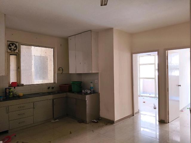 2 BHK Apartment in Sector 70A for rent Gurgaon. The reference number is 21170623