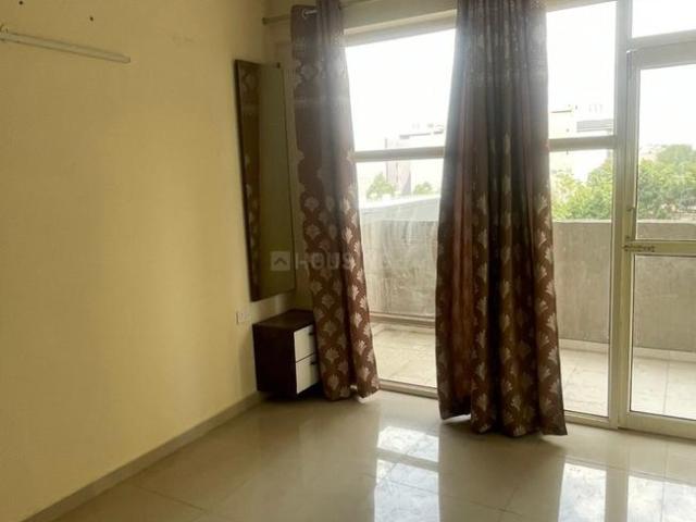 2 BHK Apartment in Sector 70A for resale Gurgaon. The reference number is 20079075