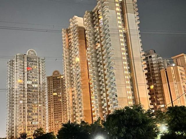 2 BHK Apartment in Sector 70A for resale Gurgaon. The reference number is 21280794