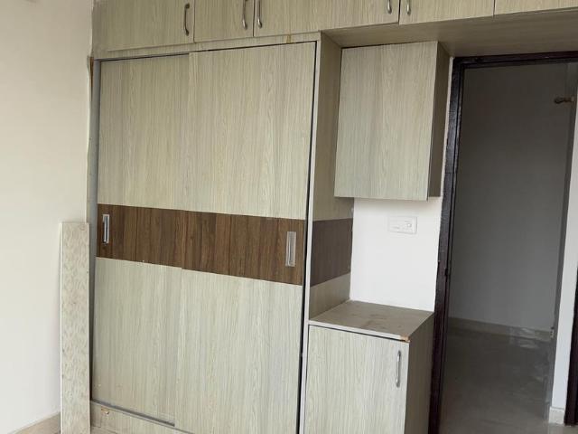 2 BHK Apartment in Sector 71 for rent Gurgaon. The reference number is 20685296