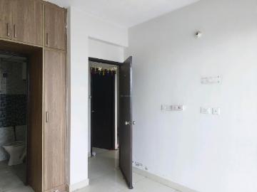2 BHK Apartment in Sector 71 for rent Gurgaon. The reference number is 20276935