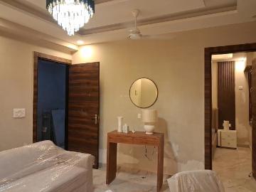 2 BHK Apartment in Sector 72 for resale Noida. The reference number is 19520376