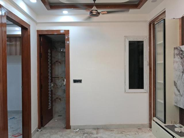 2 BHK Apartment in Sector 72 for resale Noida. The reference number is 20587673